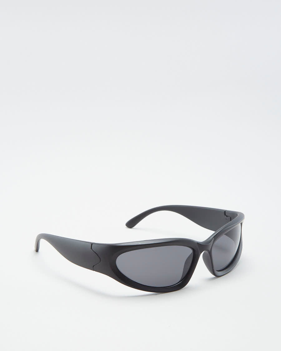 Millenial RV Black / Black Lenses Sunglasses