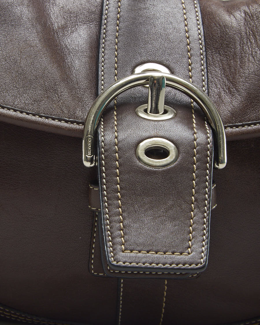 Y2K 00s Coach Leather Baguette