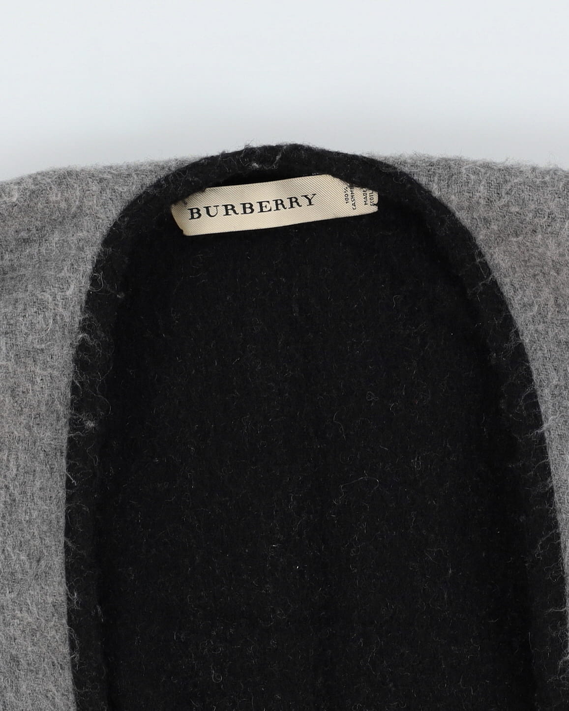 Burberry Grey Checked Cashmere Shawl / Wrap - One Size