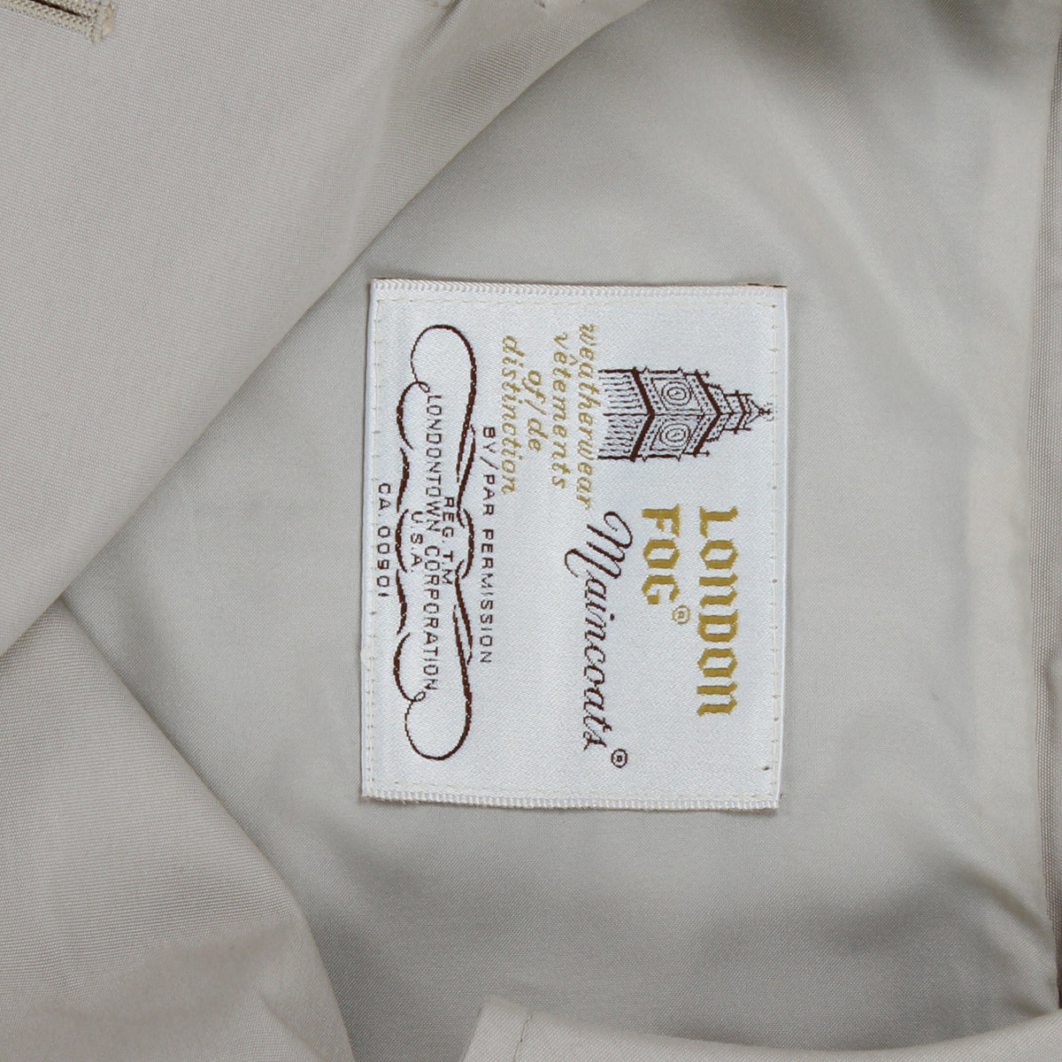 London Fog Beige Mac - M