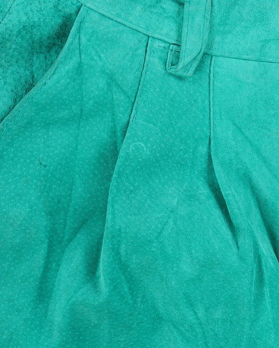 1990s Green Suede High Waisted Shorts - W27