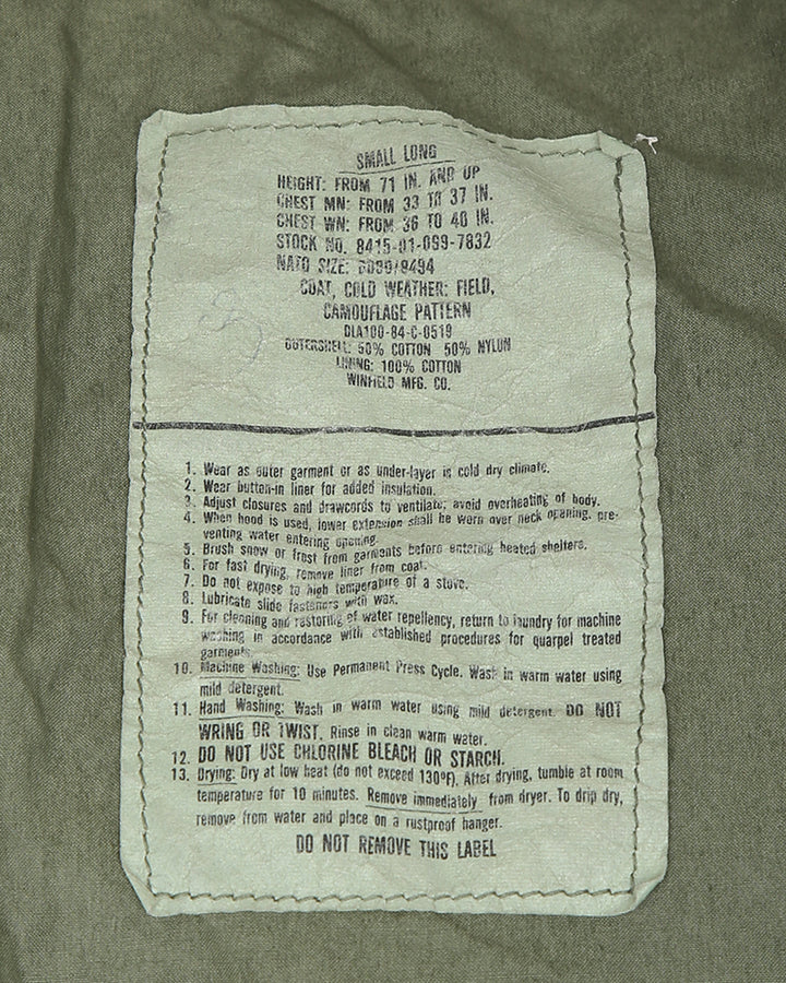 1984 Vintage US Army Woodland Camouflage M65 Field Jacket w/ Matching Liner - Med